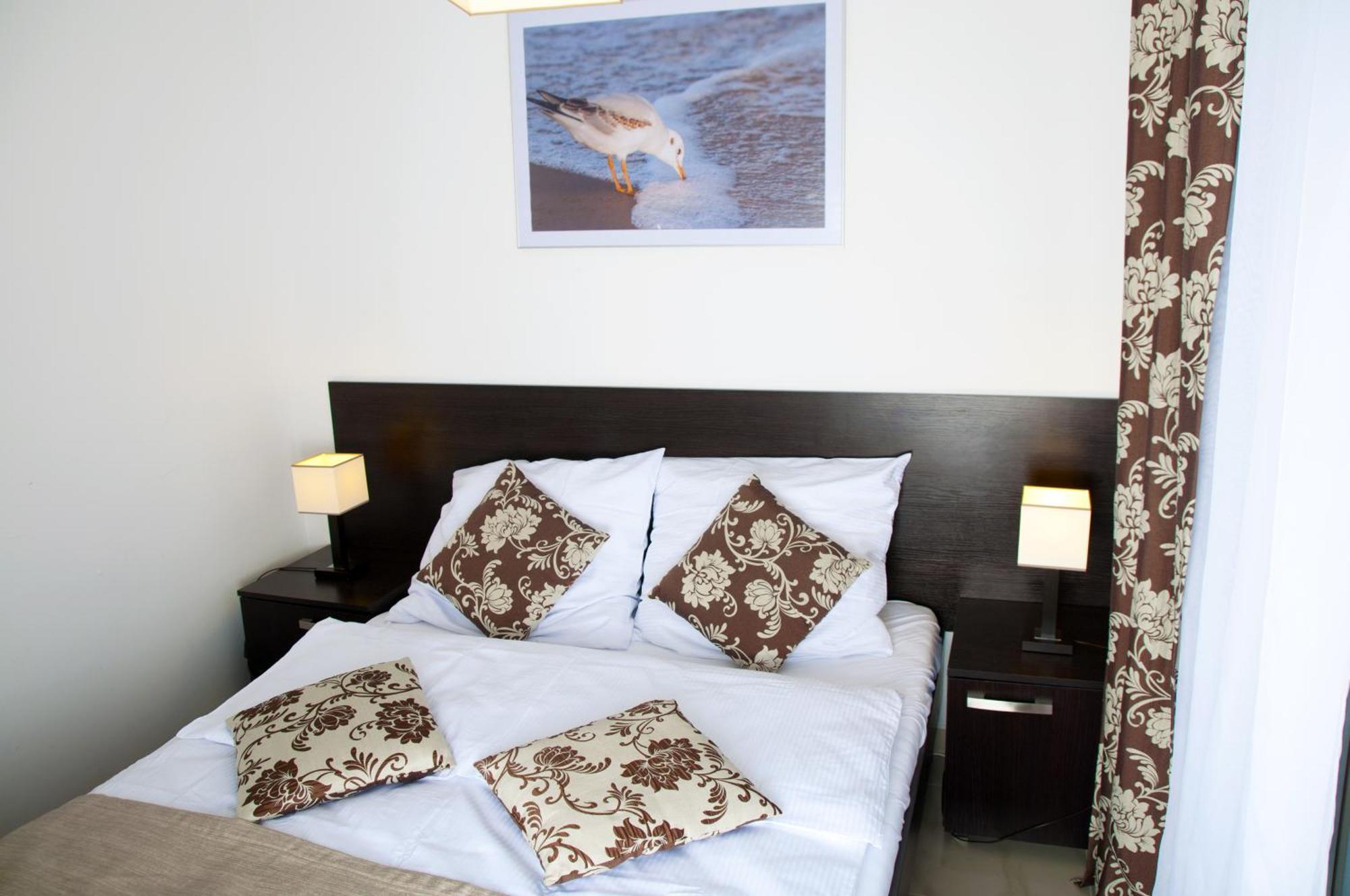 Apartament Ikar Z Wlasnym Ogrodkiem, Bardzo Blisko Morza Rewal Ngoại thất bức ảnh
