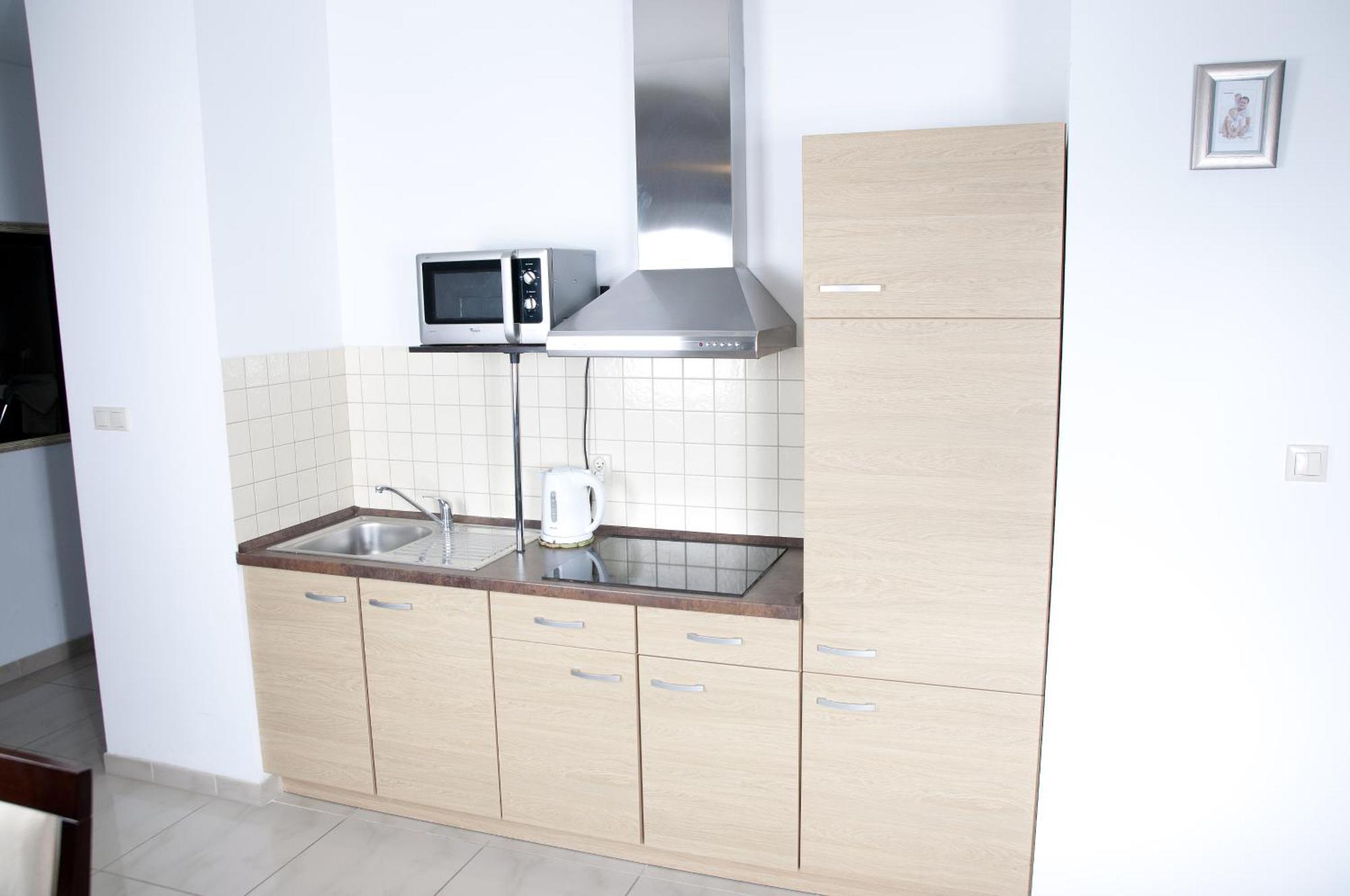 Apartament Ikar Z Wlasnym Ogrodkiem, Bardzo Blisko Morza Rewal Ngoại thất bức ảnh