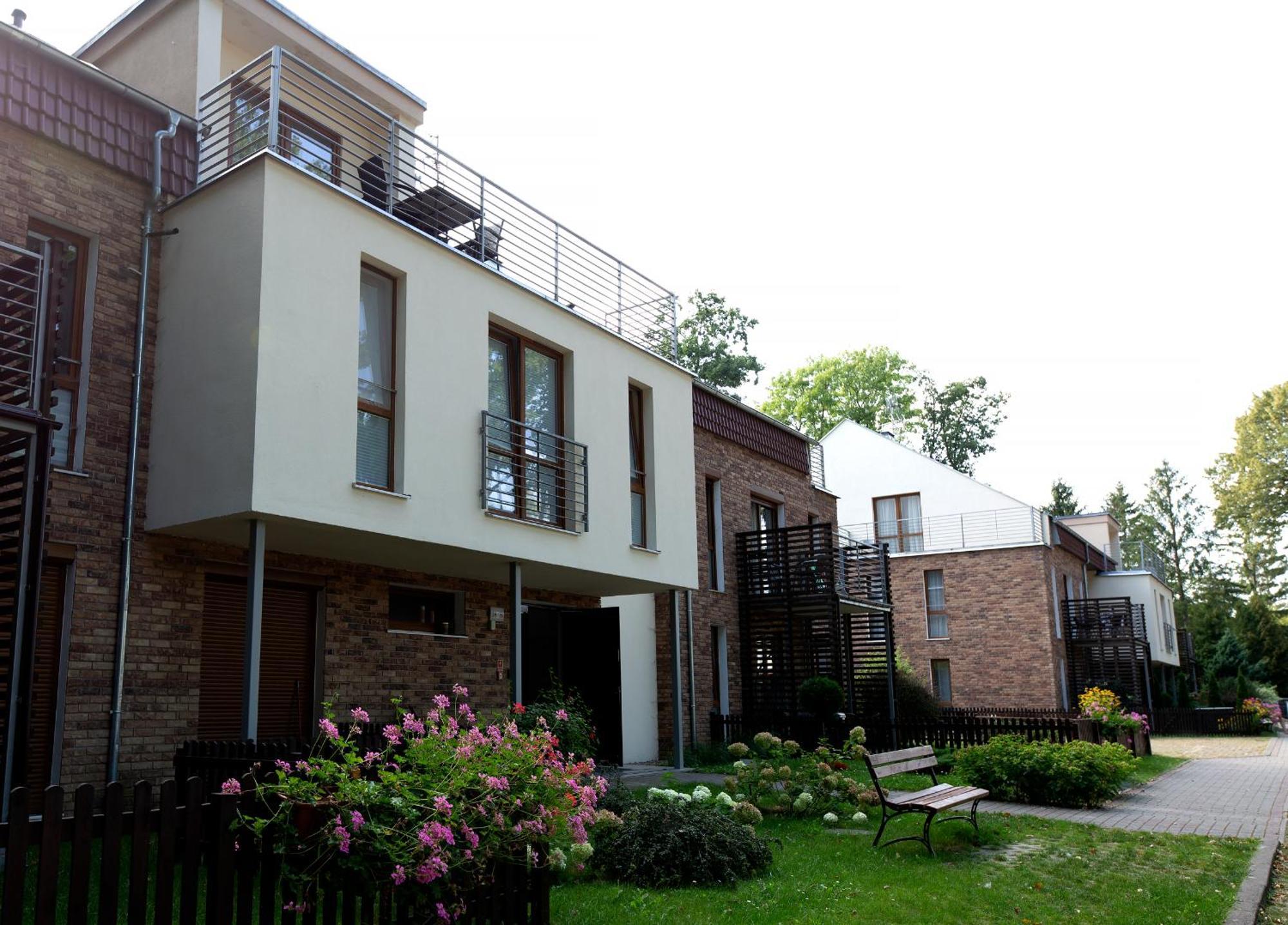 Apartament Ikar Z Wlasnym Ogrodkiem, Bardzo Blisko Morza Rewal Ngoại thất bức ảnh